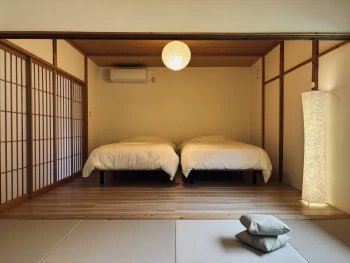 和室の寝室
